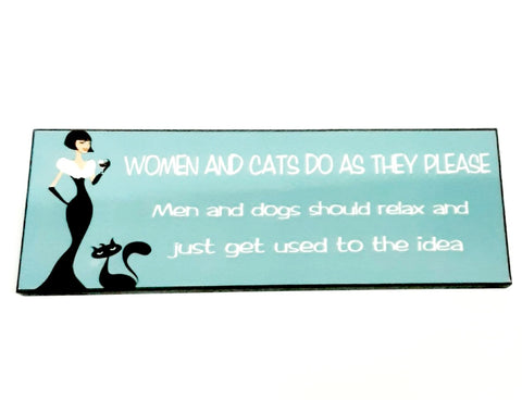 Plaque wall woman and cats....#2322